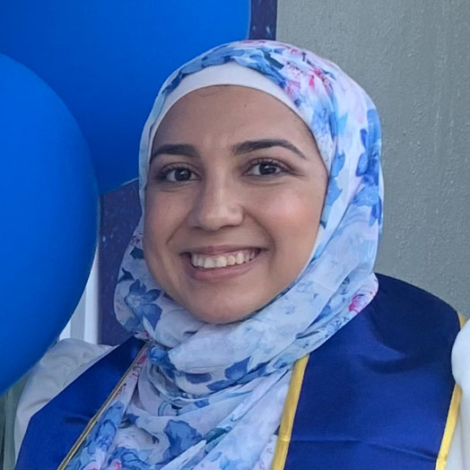 Graduate student, Zeinab Khalil